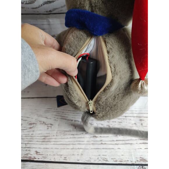 petting zoo 1994 animated plush Christmas mouse Non Working READ - Picture 14 of 16